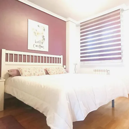 Mariposas , 3 * El Astillero