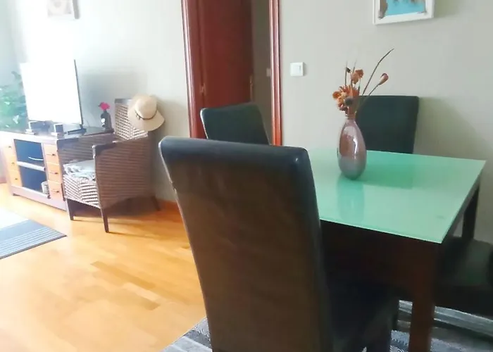 Mariposas , 3 El Astillero