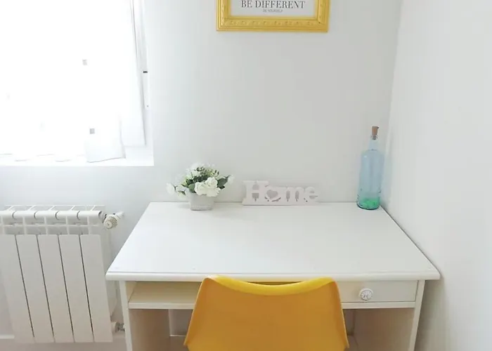 Mariposas , 3 * Эль-Астильеро